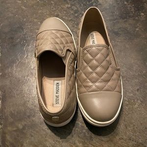 Steve Madden slip on